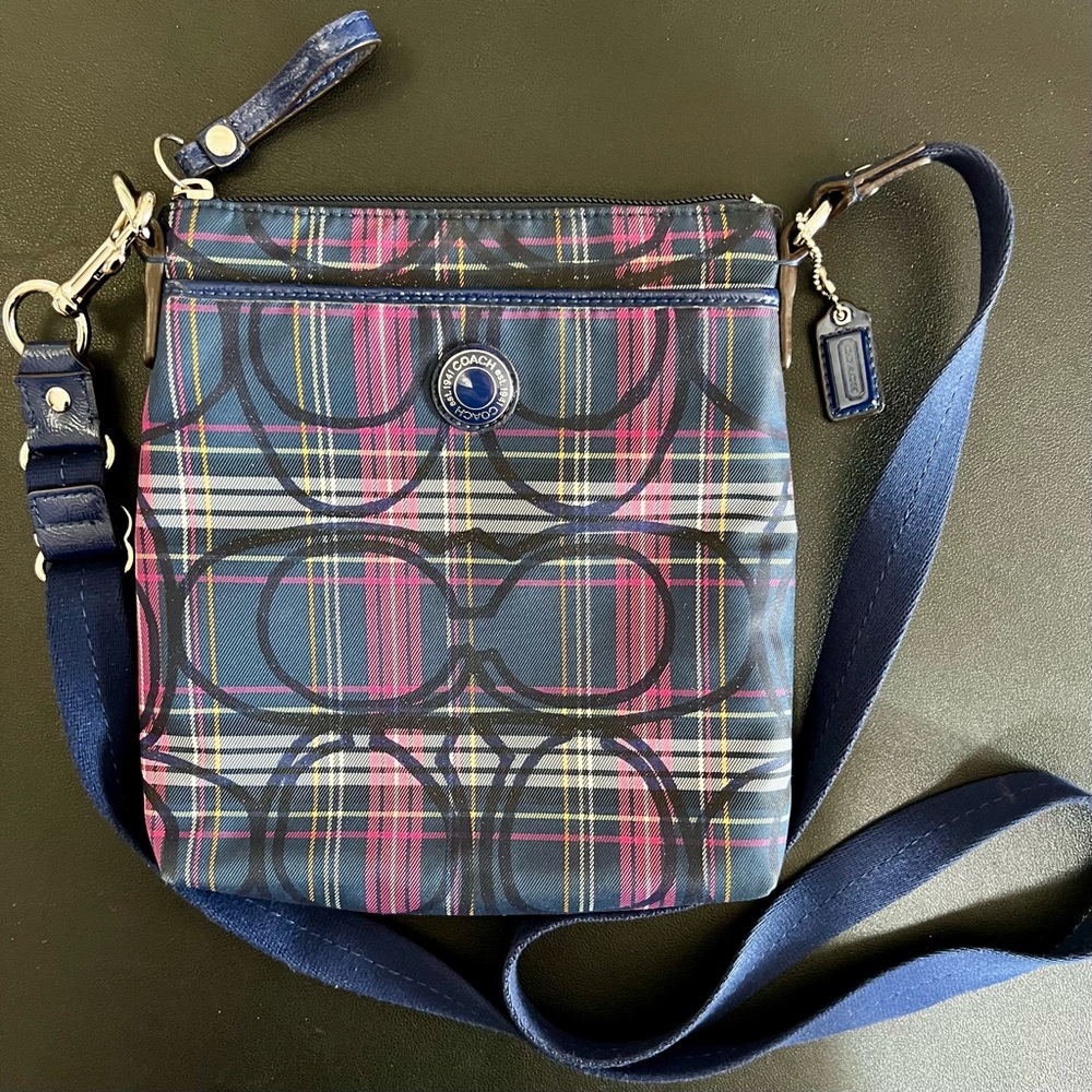 COACH Vintage Poppy Tartan Plaid Signature Swingpack Bag